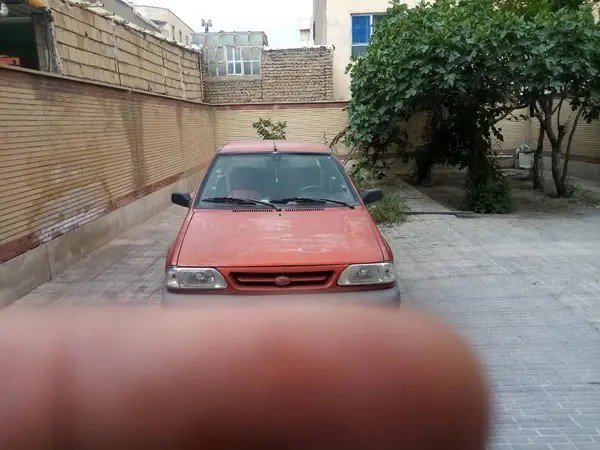 پراید، صندوق دار
