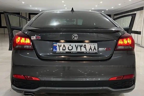 ام جی، 6