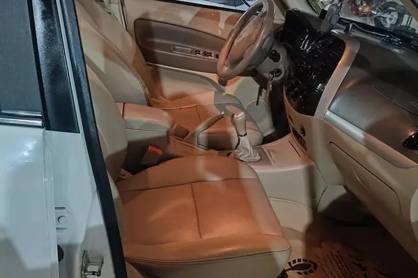 ام وی ام، X33