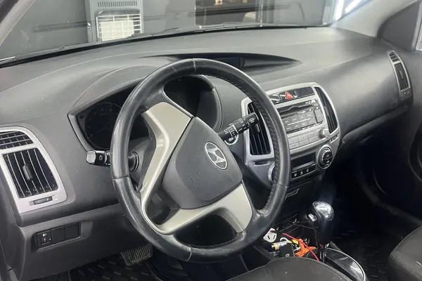 هیوندای، i20
