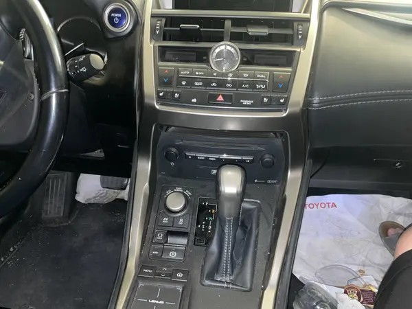 لکسوس، NX هیبرید