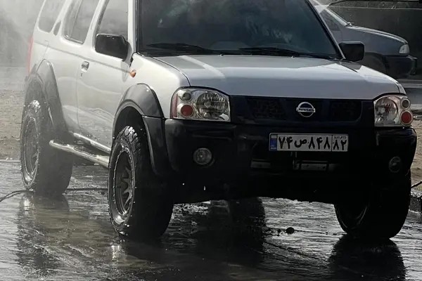 نیسان، رونیز