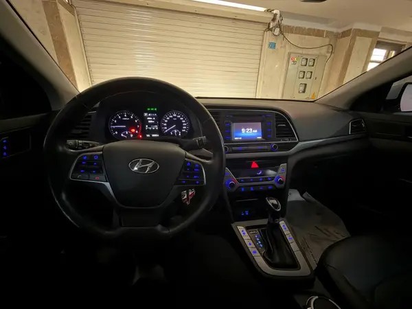 هیوندای، النترا