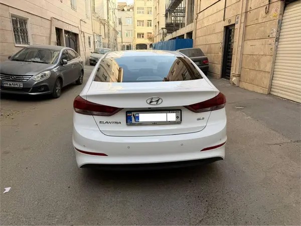هیوندای، النترا