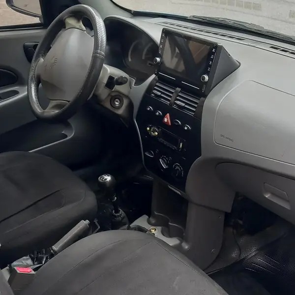 تیبا، هاچ بک