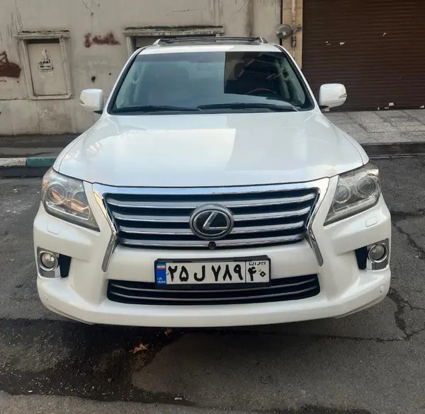 لکسوس، LX