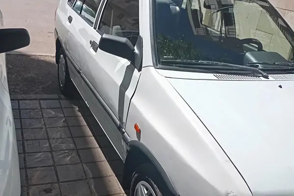 پراید، صندوق دار