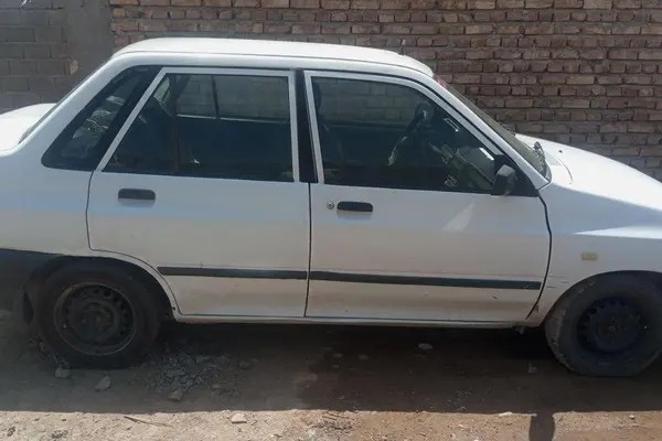 پراید، صندوق دار