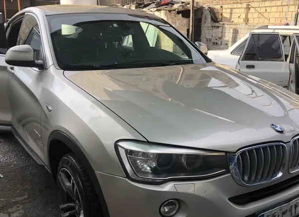 ب ام و، X4