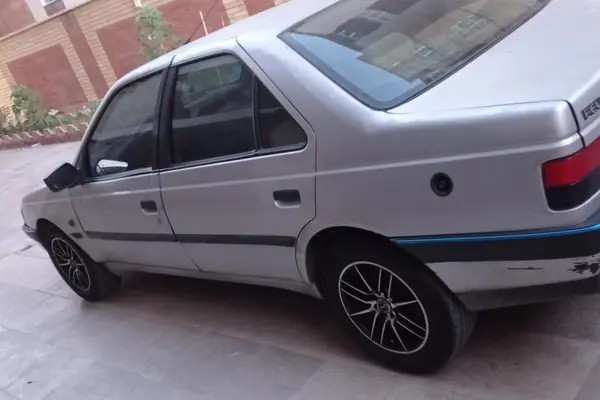پژو، 405