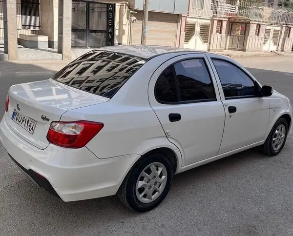 ساینا، S
