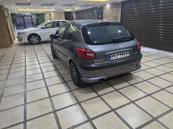 پژو، 206