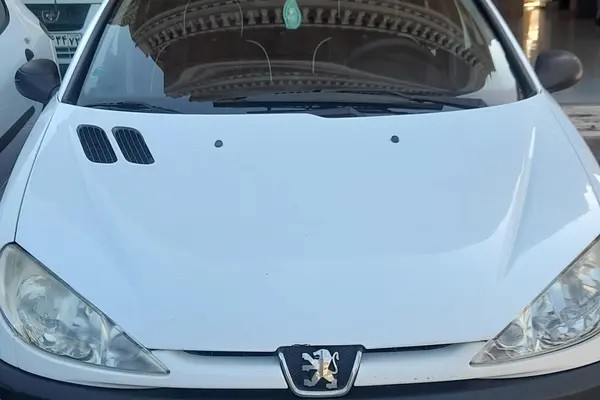 پژو، 206