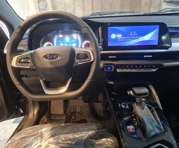 ام وی ام، X33 کراس