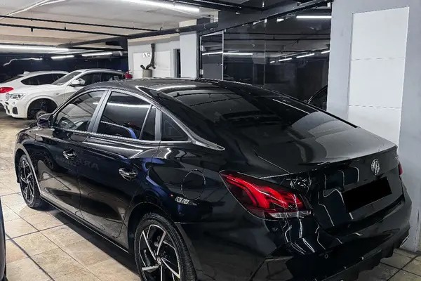 ام جی، GT