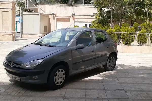 پژو، 206