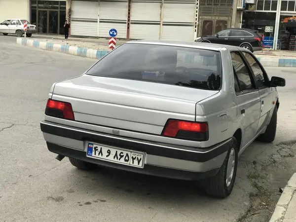 پژو، 405