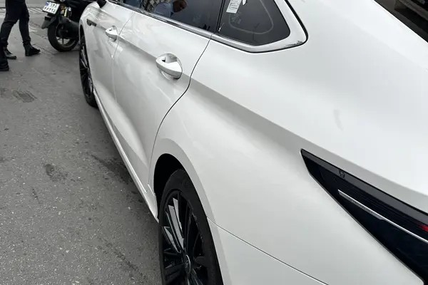 فونیکس، آریزو 8 (Z8)