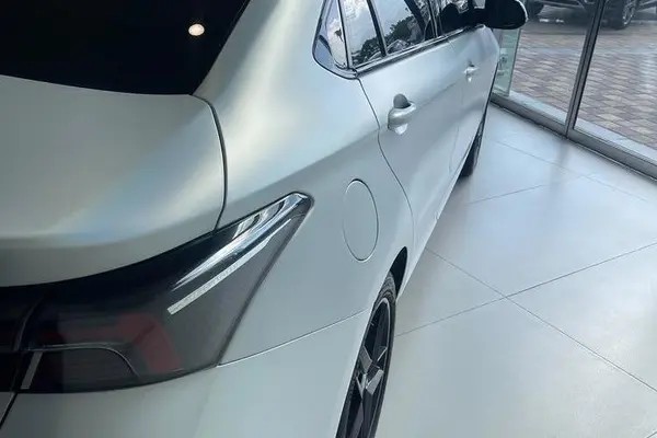 فونیکس، آریزو 6 جی تی (Z6 GT)