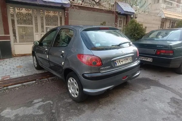 پژو، 206