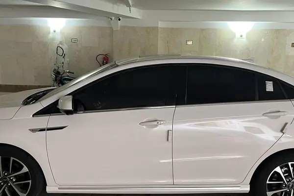 فونیکس، آریزو 6 پرو