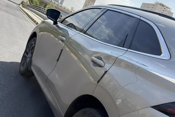 لاماری، ایما