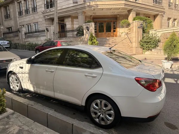 ام جی، 550