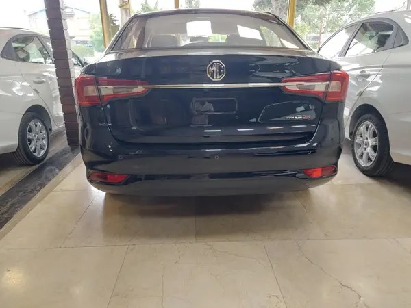 ام جی، 5