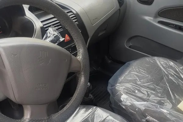 تیبا، هاچ بک