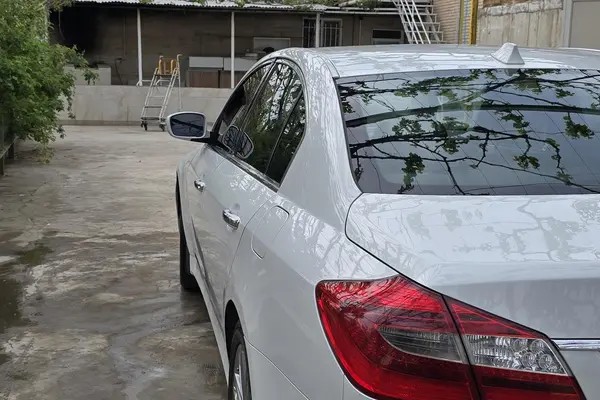 هیوندای، جنسیس