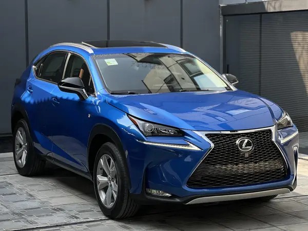 لکسوس، NX