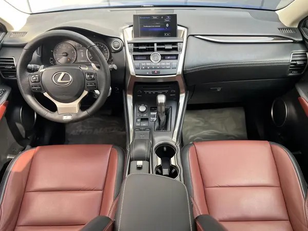 لکسوس، NX
