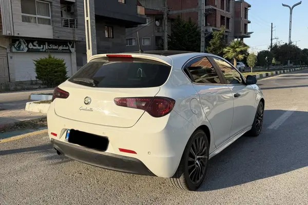 آلفارومئو، جولیتا