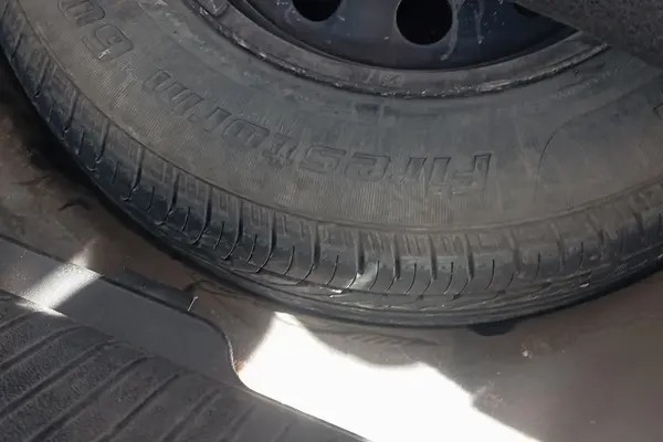 تیبا، صندوق دار