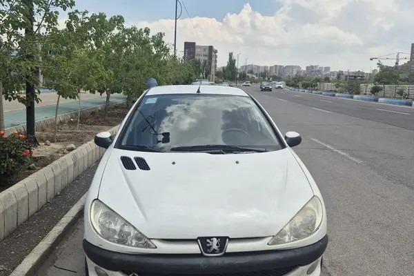 پژو، 206
