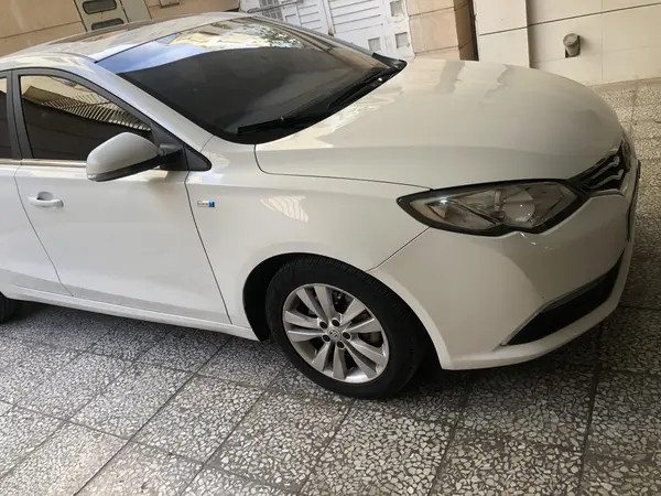 ام جی، 360