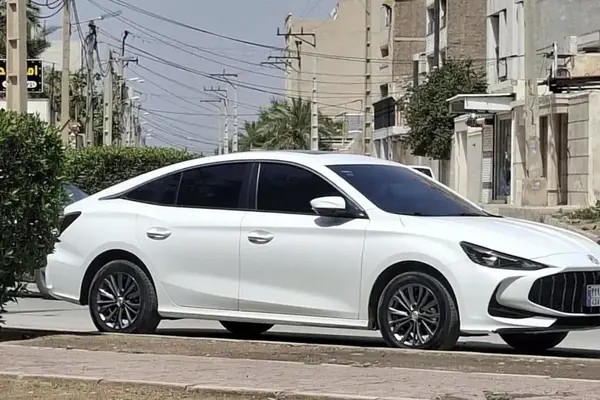 ام جی، 5