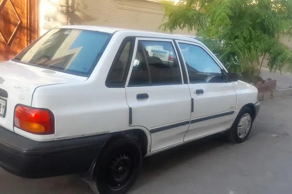 پراید، صندوق دار