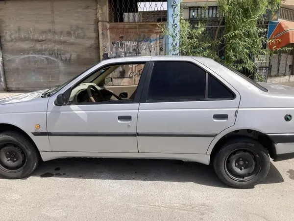 پژو، 405