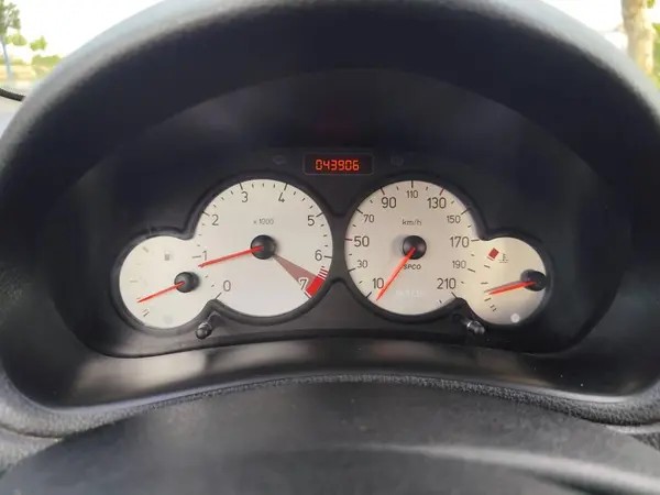 پژو، 206