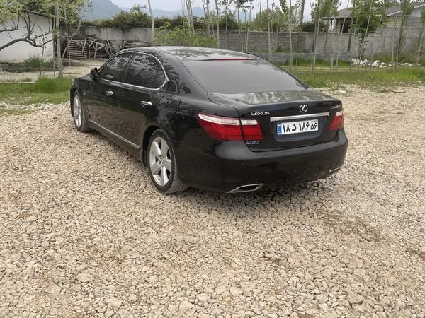 لکسوس، LS