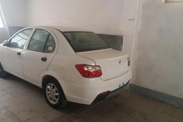 ساینا، S