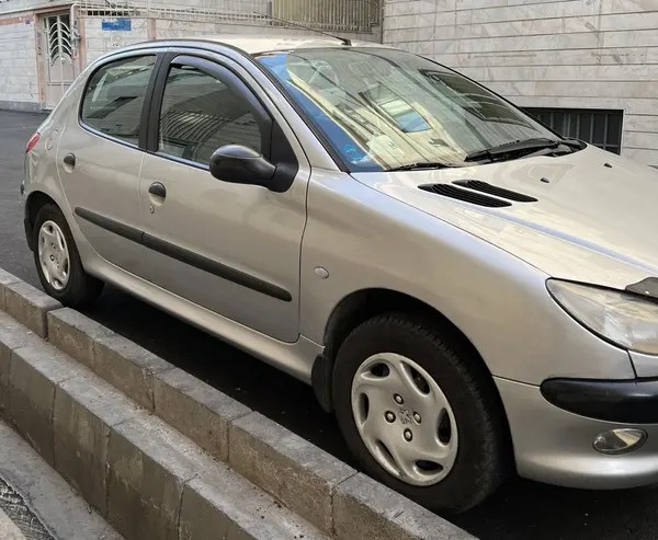 پژو، 206