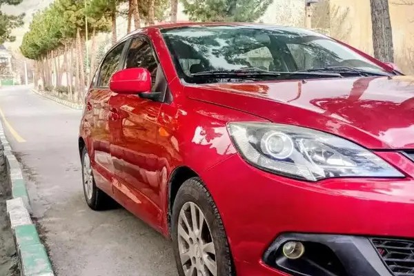 ام وی ام، 315هاچ بک