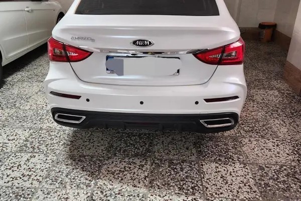 ام وی ام، آریزو 5ev