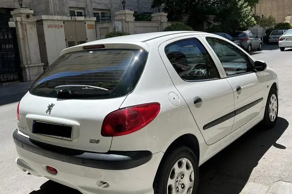پژو، 206