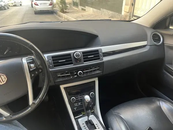 ام جی، 550