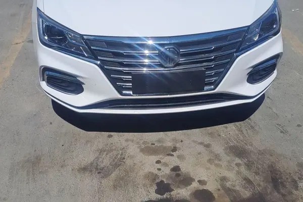 ام جی، 5