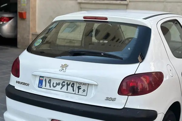 پژو، 206