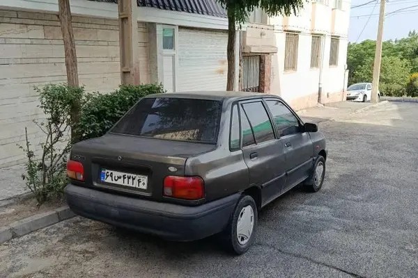 پراید، صندوق دار
